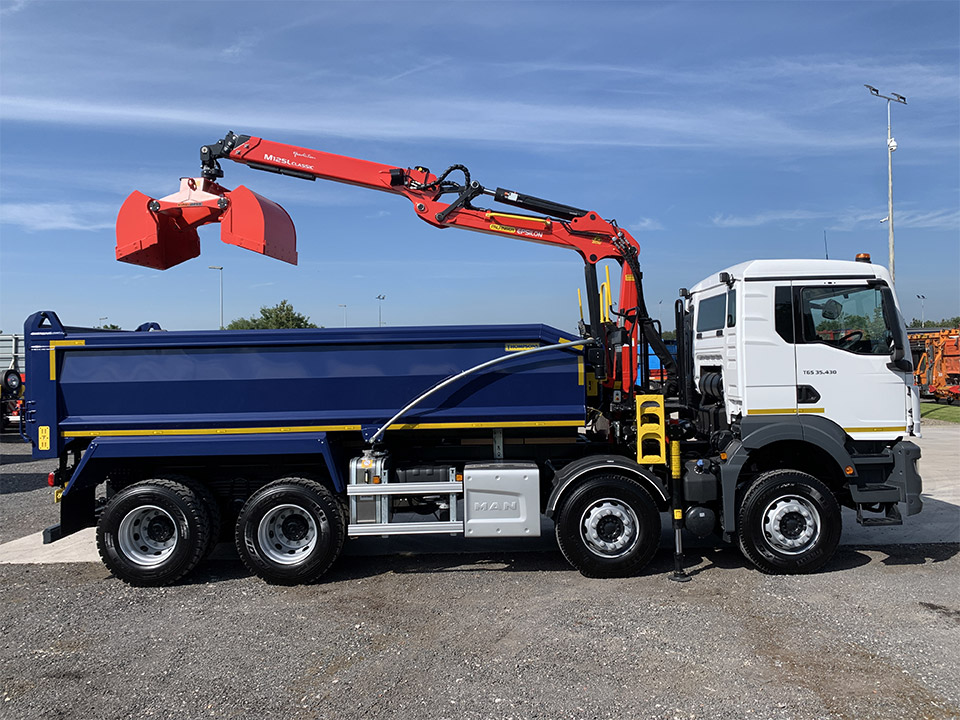 MAN 32T TIPPER GRAB