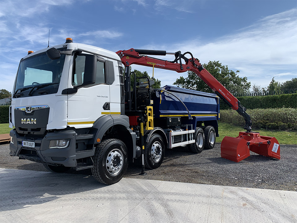 MAN 32T TIPPER GRAB