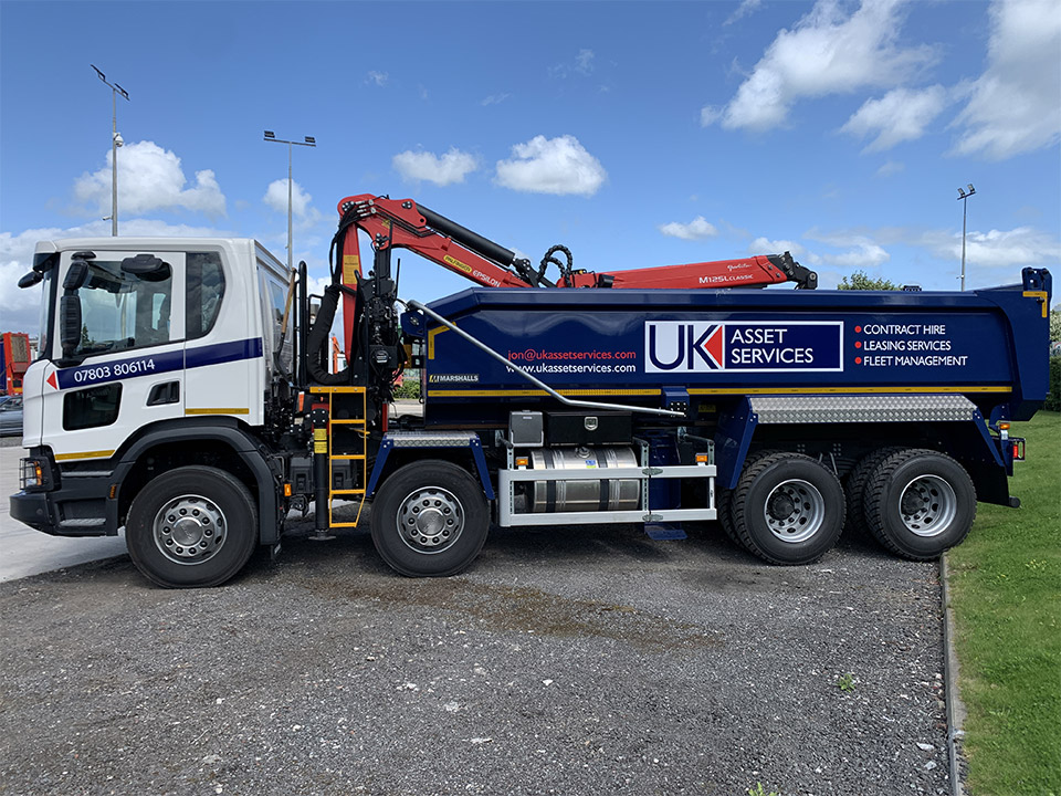 SCANIA 32T TIPPER GRAB